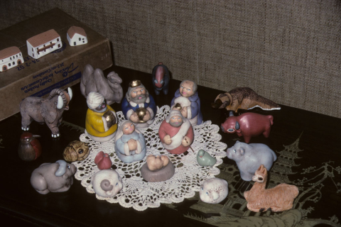 Ecuadorian nativity figurines  
