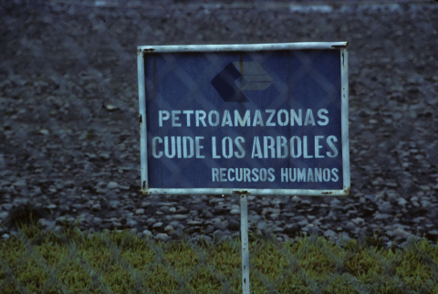 Petroamazonas sign